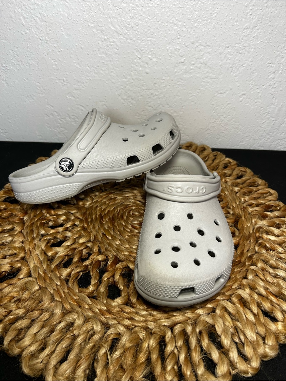 Crocs Kids Classic Clog in Light Gray